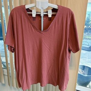 Ava & Viv Women's V-Neck Tee - Mauve